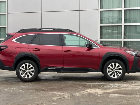 Used 2024 Subaru Outback Premium image 3