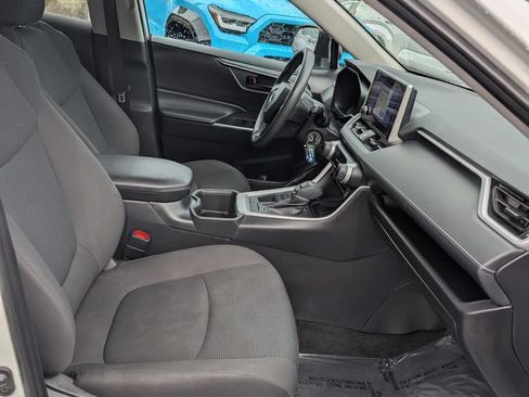 Certified 2024 Toyota RAV4 LE AWD/4WD image 21