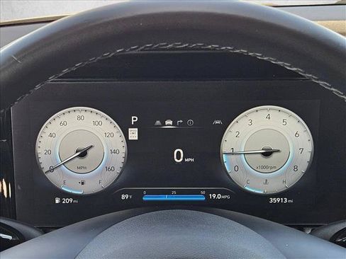 Used 2024 Hyundai Elantra Limited FWD image 11