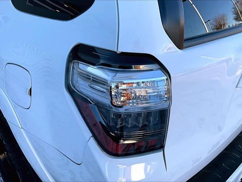 Used 2021 Toyota 4Runner SR5 Premium image 29