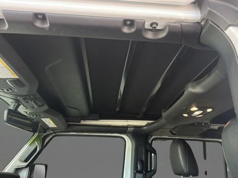 Used 2020 Jeep Wrangler Unlimited Rubicon w/ Uconnect 4C Nav & Sound Group AWD/4WD image 16