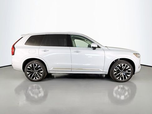 New 2026 Volvo XC90 T8 Ultra w/ Protection Package Premier image 8