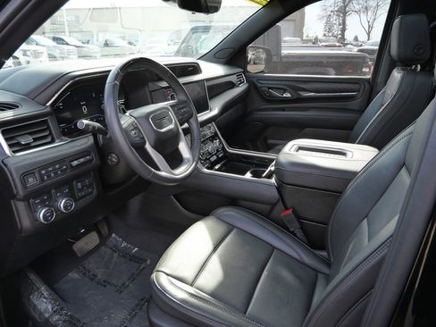 Used 2024 GMC Yukon Denali w/ Denali Reserve Package AWD/4WD image 31