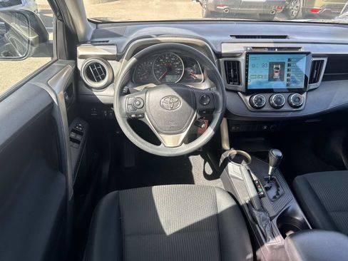 Used 2014 Toyota RAV4 LE image 10
