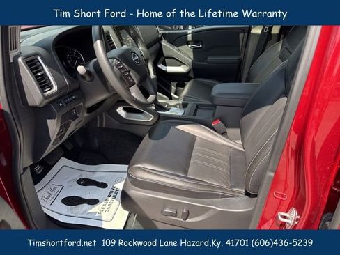 Used 2024 Nissan Frontier SL image 17
