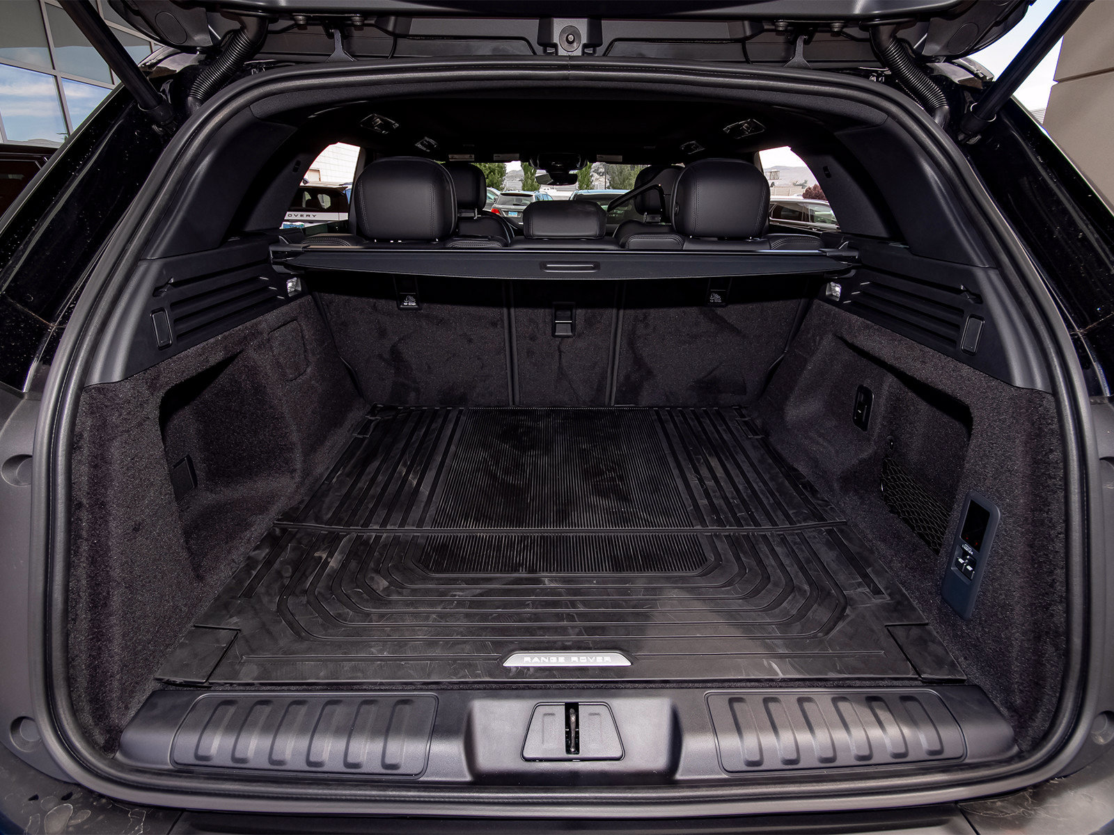 New 2026 Land Rover Range Rover Sport SE AWD/4WD image 49