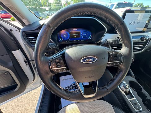 Used 2021 Ford Escape Titanium w/ Titanium Elite Package AWD/4WD image 35