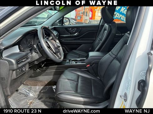 Certified 2022 Lincoln Corsair AWD w/ Premium Package image 12