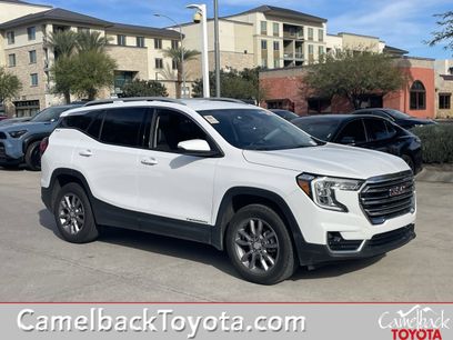 Used 2024 GMC Terrain SLT