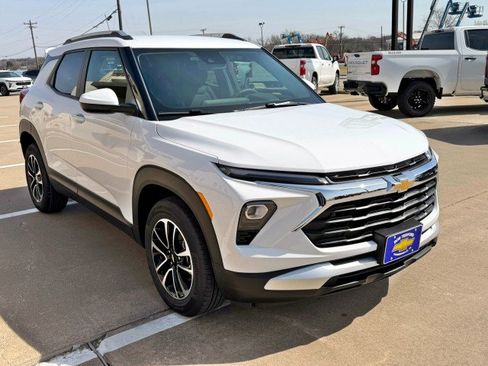 New 2026 Chevrolet TrailBlazer LT FWD image 7