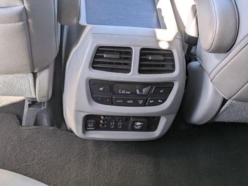 Used 2016 Honda Pilot Elite image 28