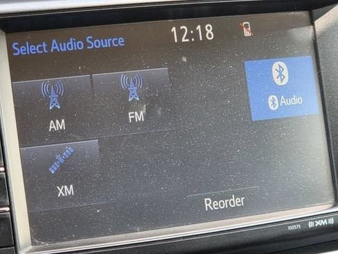 Used 2018 Toyota RAV4 Limited AWD/4WD image 18