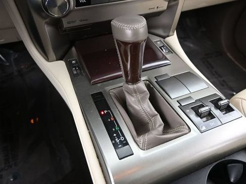 Used 2019 Lexus GX 460 Premium w/ Premium Package AWD/4WD image 16