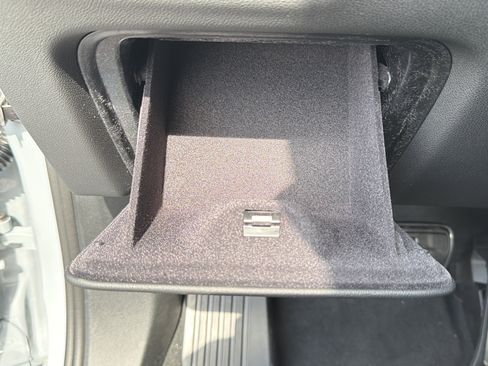 New 2026 BMW X5 sDrive40i image 14