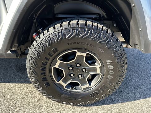 Used 2023 Jeep Gladiator Mojave w/ LED Lighting Group image 19