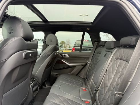 Used 2024 BMW X5 xDrive40i w/ Parking Assistance Package image 15