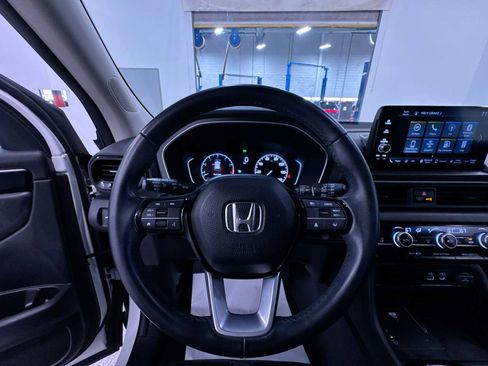 Used 2023 Honda Pilot EX-L image 15
