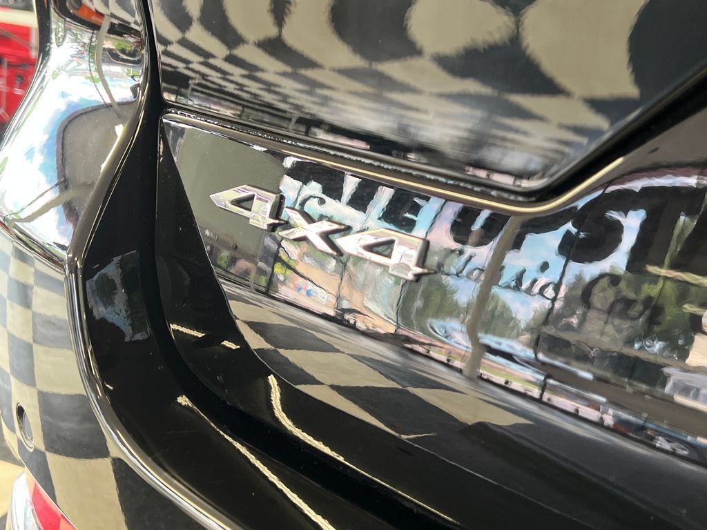Used 2023 Jeep Grand Cherokee Overland AWD/4WD image 11