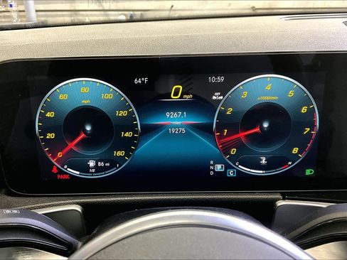 Used 2023 Mercedes-Benz GLB 250 4MATIC image 26