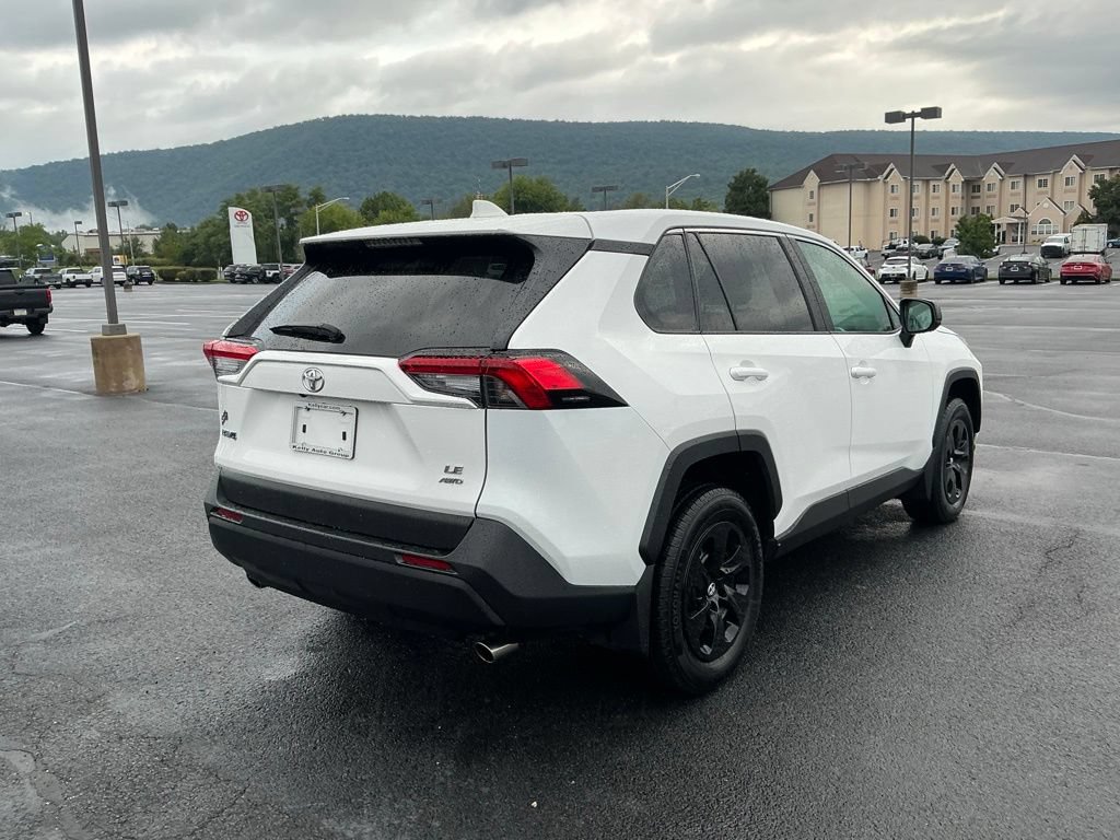 Certified 2023 Toyota RAV4 LE AWD/4WD image 7