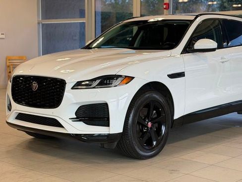 Used 2023 Jaguar F-PACE S AWD/4WD image 3