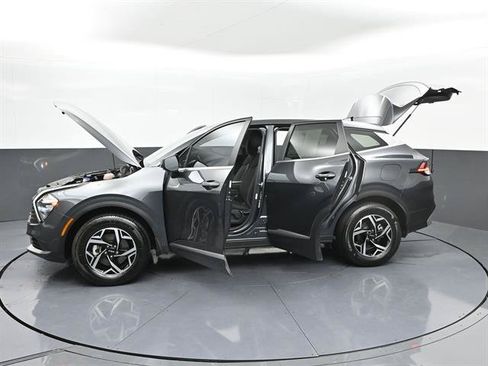 Used 2023 Kia Sportage LX AWD/4WD image 45