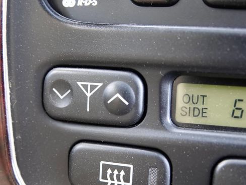 Used 2002 Toyota Land Cruiser AWD/4WD image 94