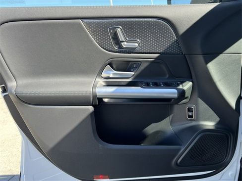 Certified 2025 Mercedes-Benz GLA 250 4MATIC image 13