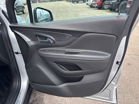 Certified 2022 Buick Encore Preferred w/ Safety Package image 38