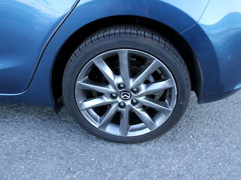 Used 2018 MAZDA MAZDA3 Touring image 8