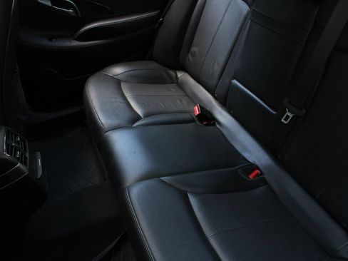 Used 2013 Buick LaCrosse Touring FWD image 19