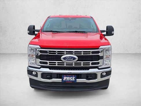 Used 2025 Ford F250 XLT AWD/4WD image 2