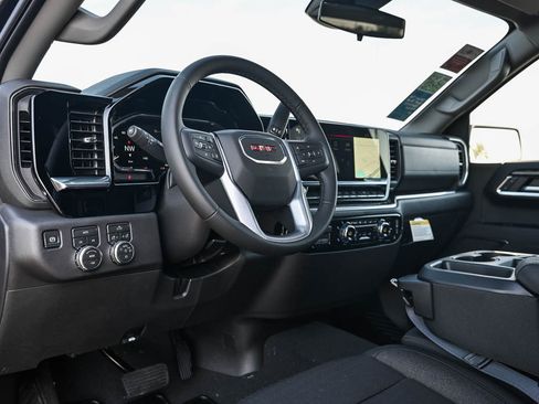 New 2026 GMC Sierra 1500 Elevation image 17