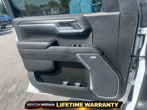Used 2022 GMC Sierra 1500 SLT AWD/4WD image 12