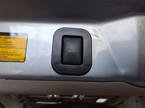 Used 2014 Toyota Sienna XLE FWD image 26