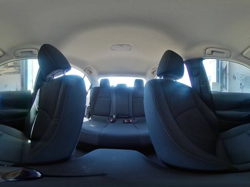 Used 2025 Toyota Corolla LE FWD image 40