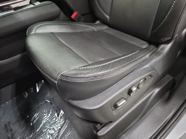Used 2023 GMC Yukon Denali AWD/4WD image 27