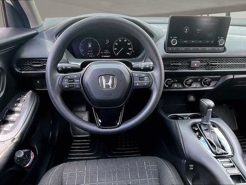 Certified 2025 Honda HR-V LX image 8