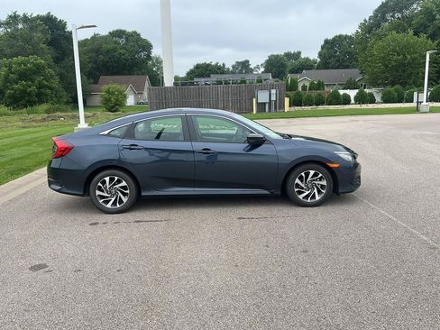 Used 2016 Honda Civic EX image 2