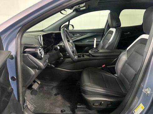 Used 2024 Chevrolet Blazer EV LT image 11