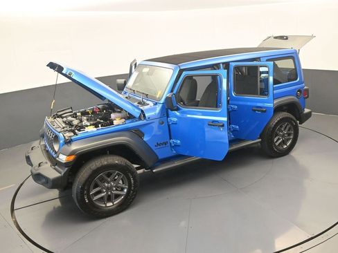 Used 2025 Jeep Wrangler Unlimited Sport AWD/4WD image 58