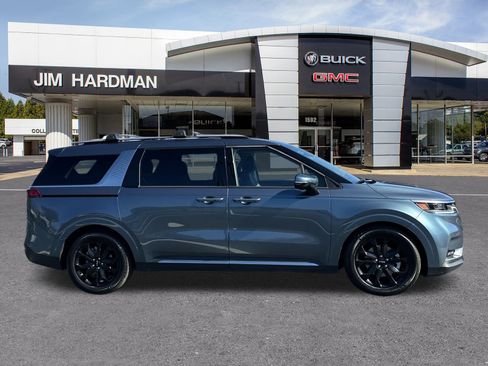 Used 2023 Kia Carnival SX Prestige image 8