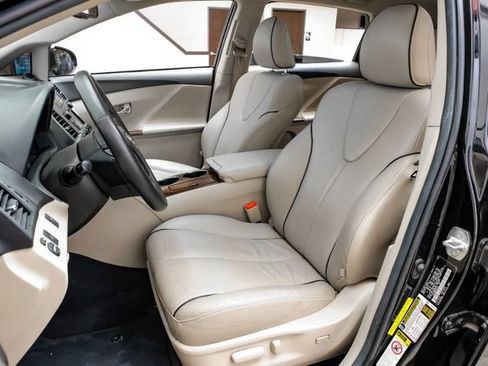 Used 2013 Toyota Venza XLE w/ XLE Premium Pkg FWD image 32