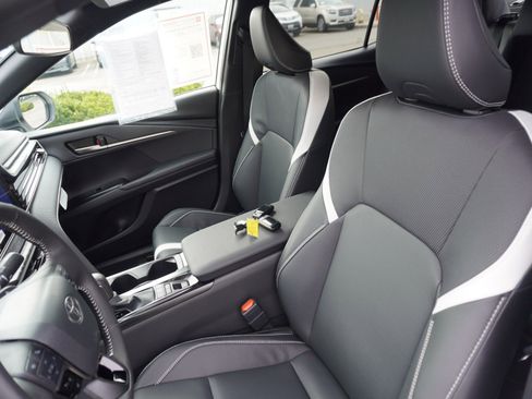 Used 2026 Toyota Camry Hybrid image 21