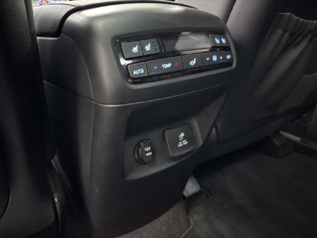 Used 2023 Hyundai Palisade Limited w/ Cargo Package AWD/4WD image 35