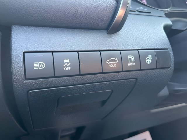 Used 2024 Toyota Camry SE FWD image 14