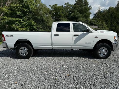 Used 2022 RAM 2500 Tradesman w/ Chrome Appearance Group AWD/4WD image 8
