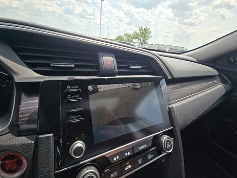 Certified 2019 Honda Civic EX image 19