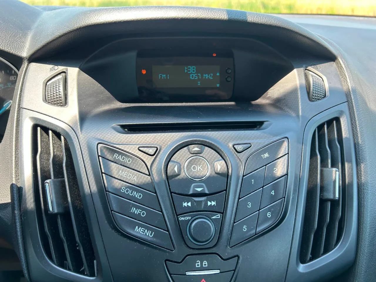 Used 2014 Ford Focus S FWD image 21