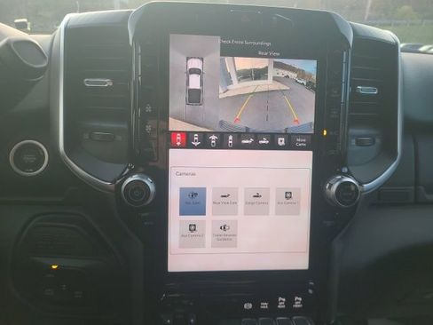 New 2025 RAM 2500 Big Horn AWD/4WD image 18